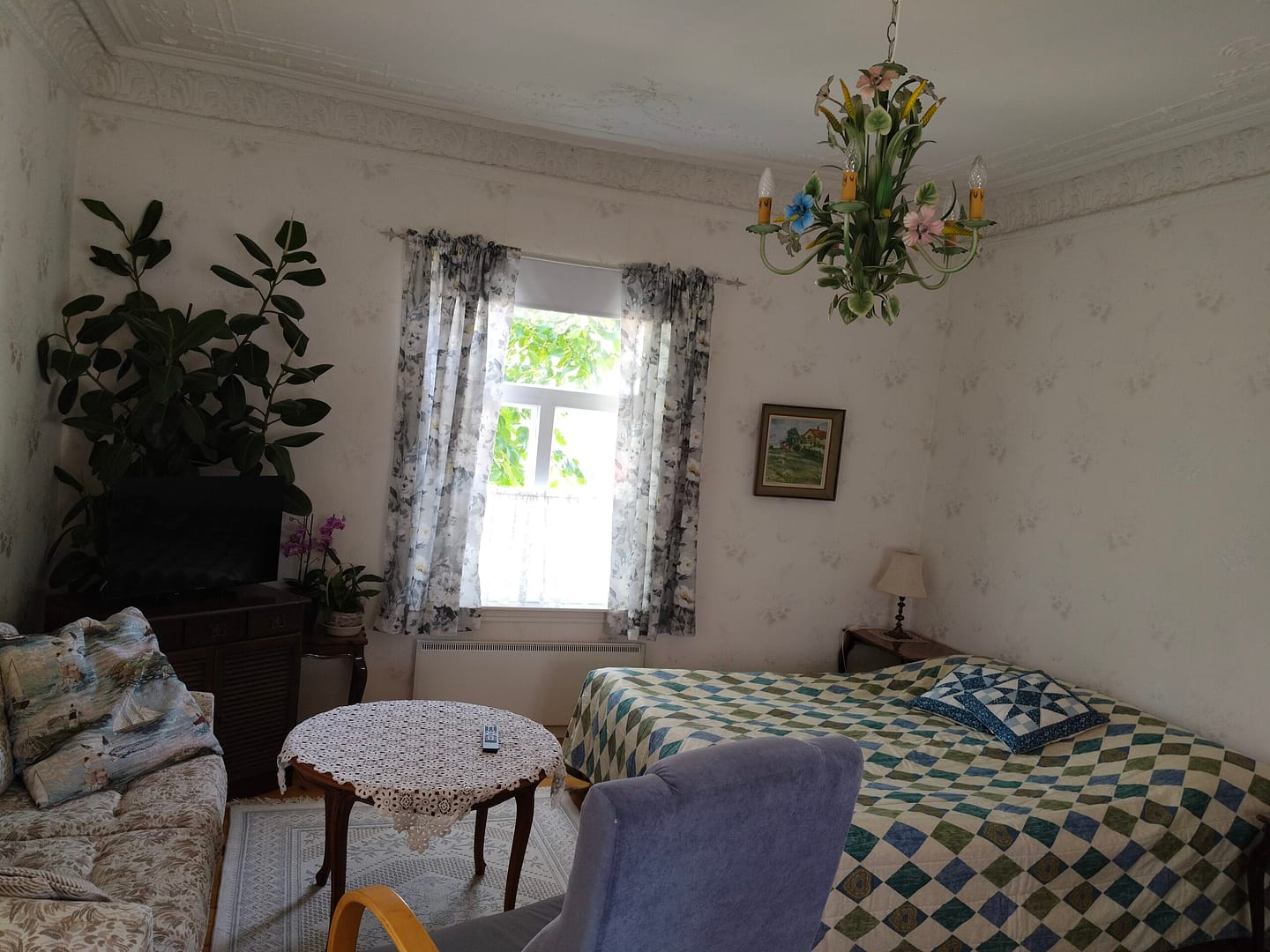 Kuva Pihatalon Ruorin huoneesta.